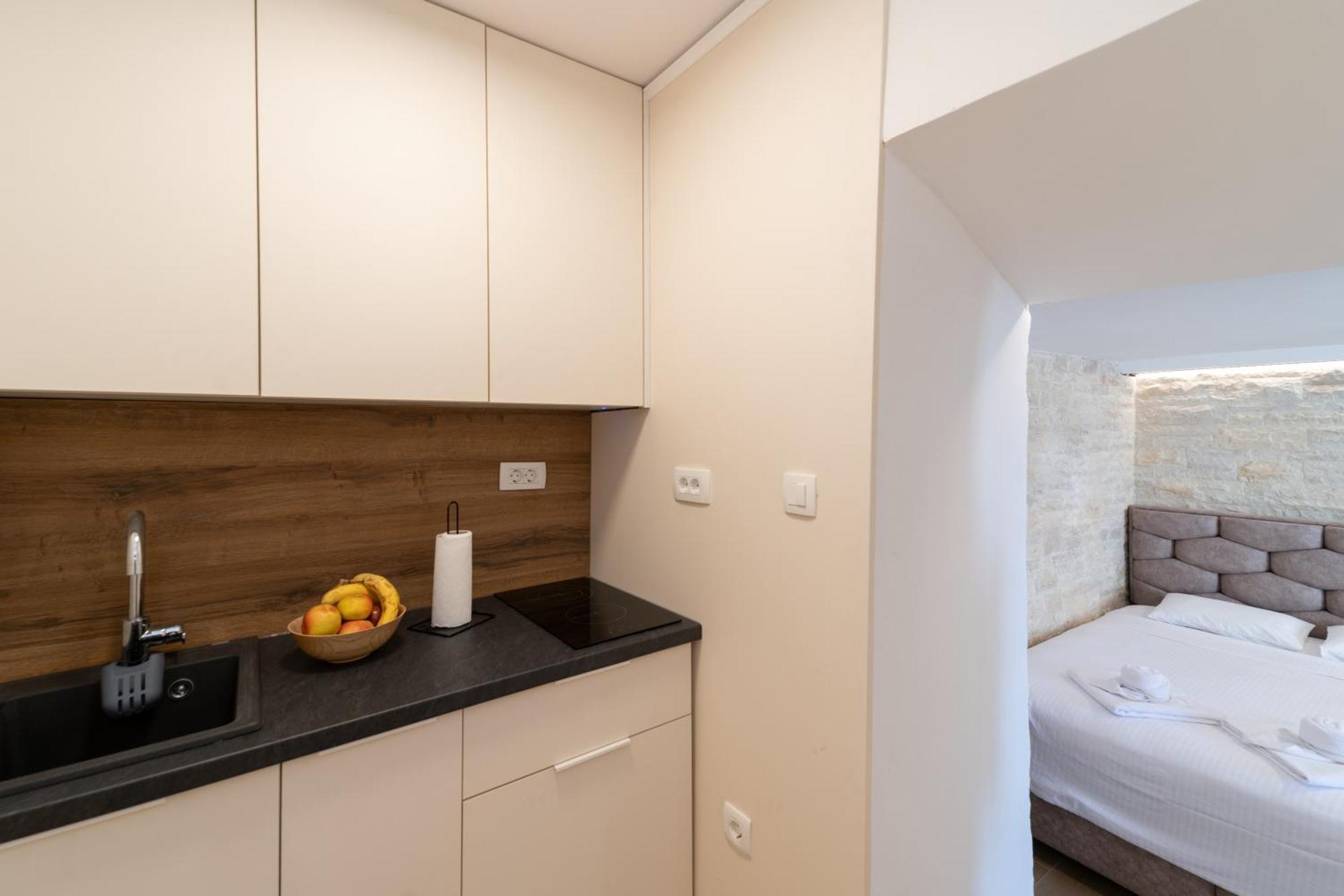 Christian Studio Apartments Umago Esterno foto