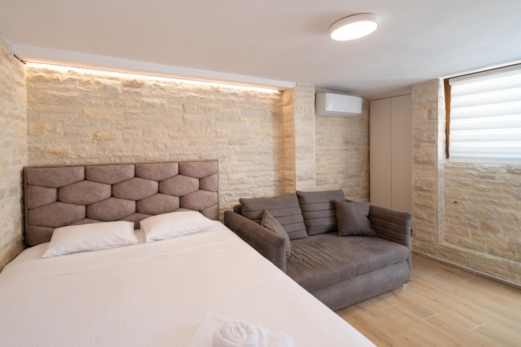 Christian Studio Apartments Umago Esterno foto